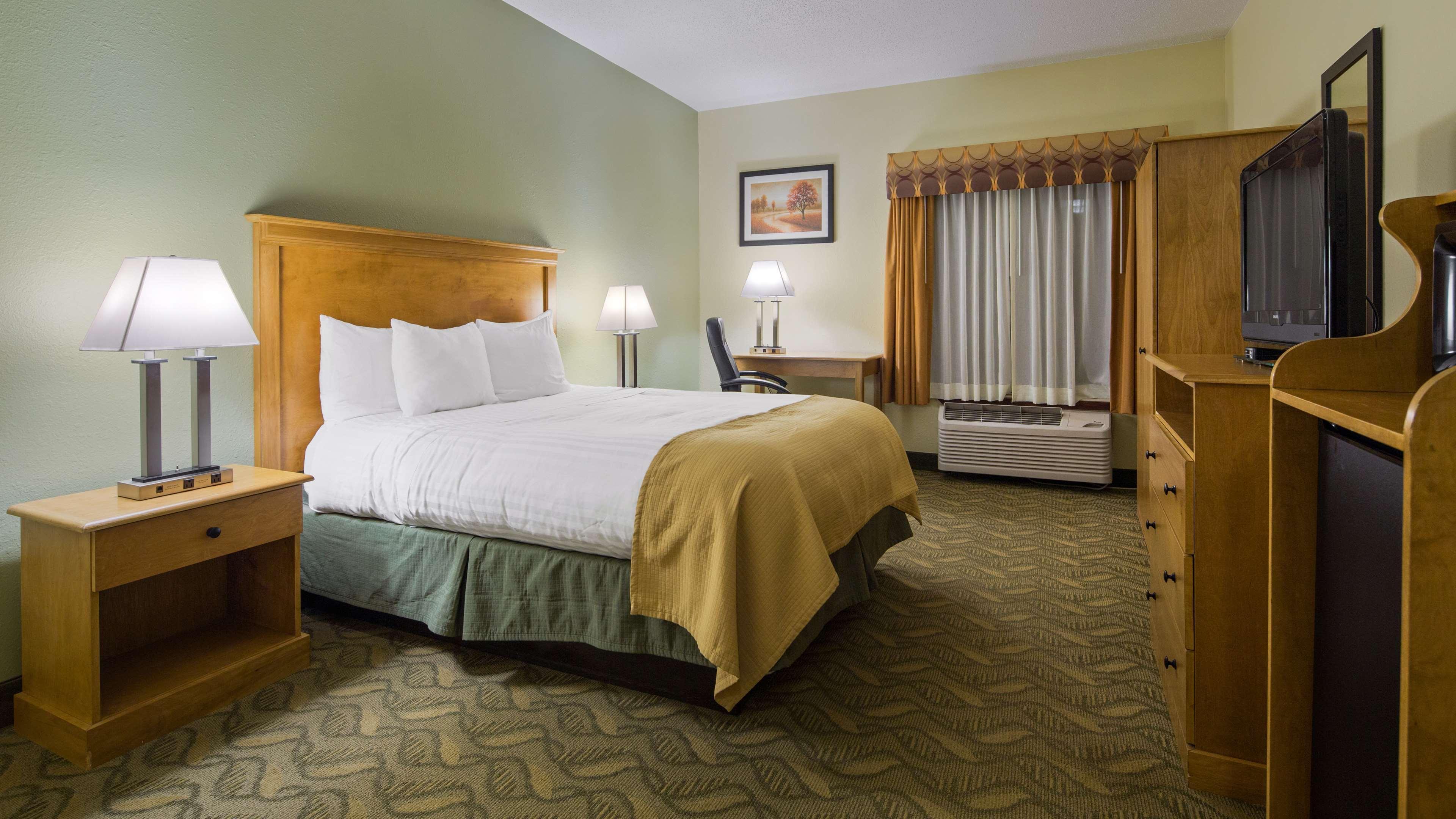 Best Western Crossroads Inn Schererville Bagian luar foto