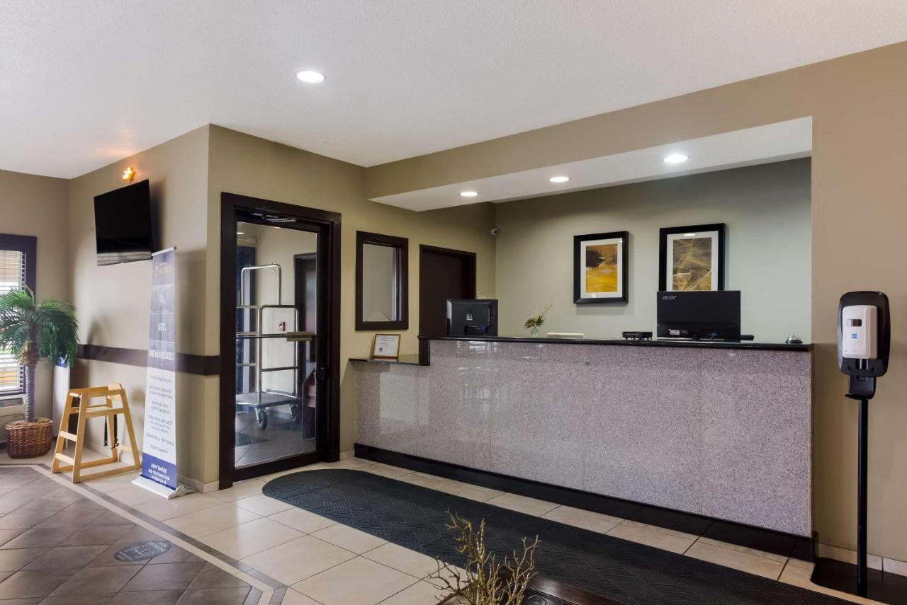 Best Western Crossroads Inn Schererville Bagian luar foto