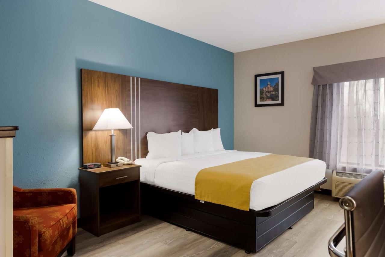 Best Western Crossroads Inn Schererville Bagian luar foto