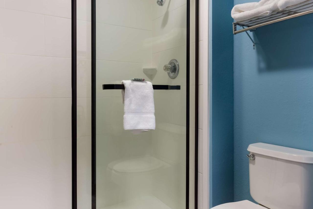 Best Western Crossroads Inn Schererville Bagian luar foto