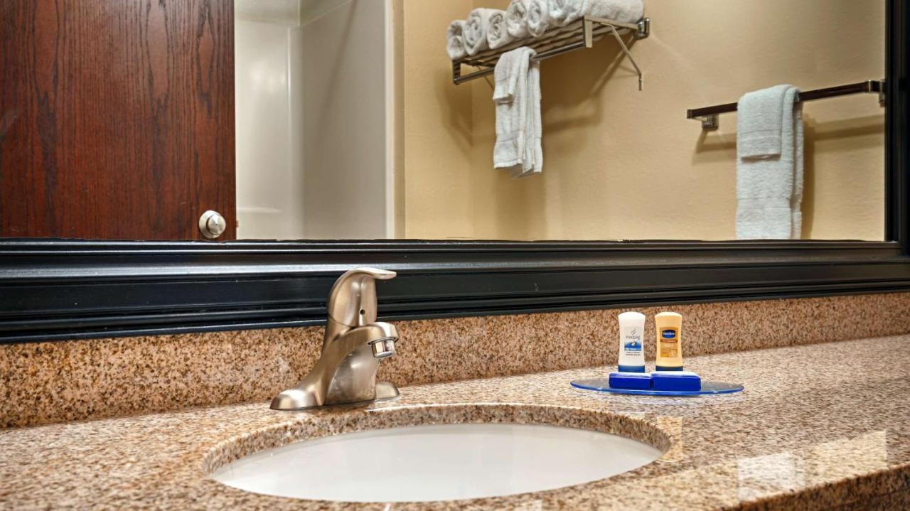 Best Western Crossroads Inn Schererville Bagian luar foto